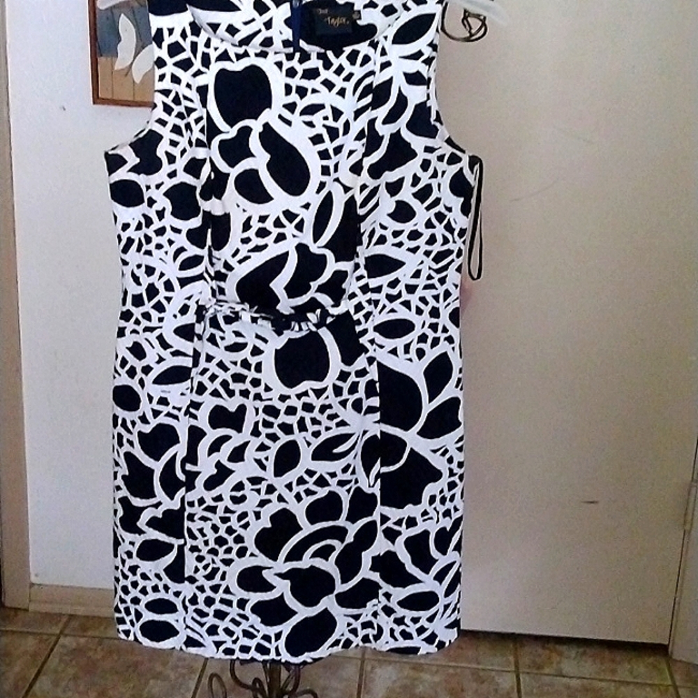 Just.. Taylor A line dress